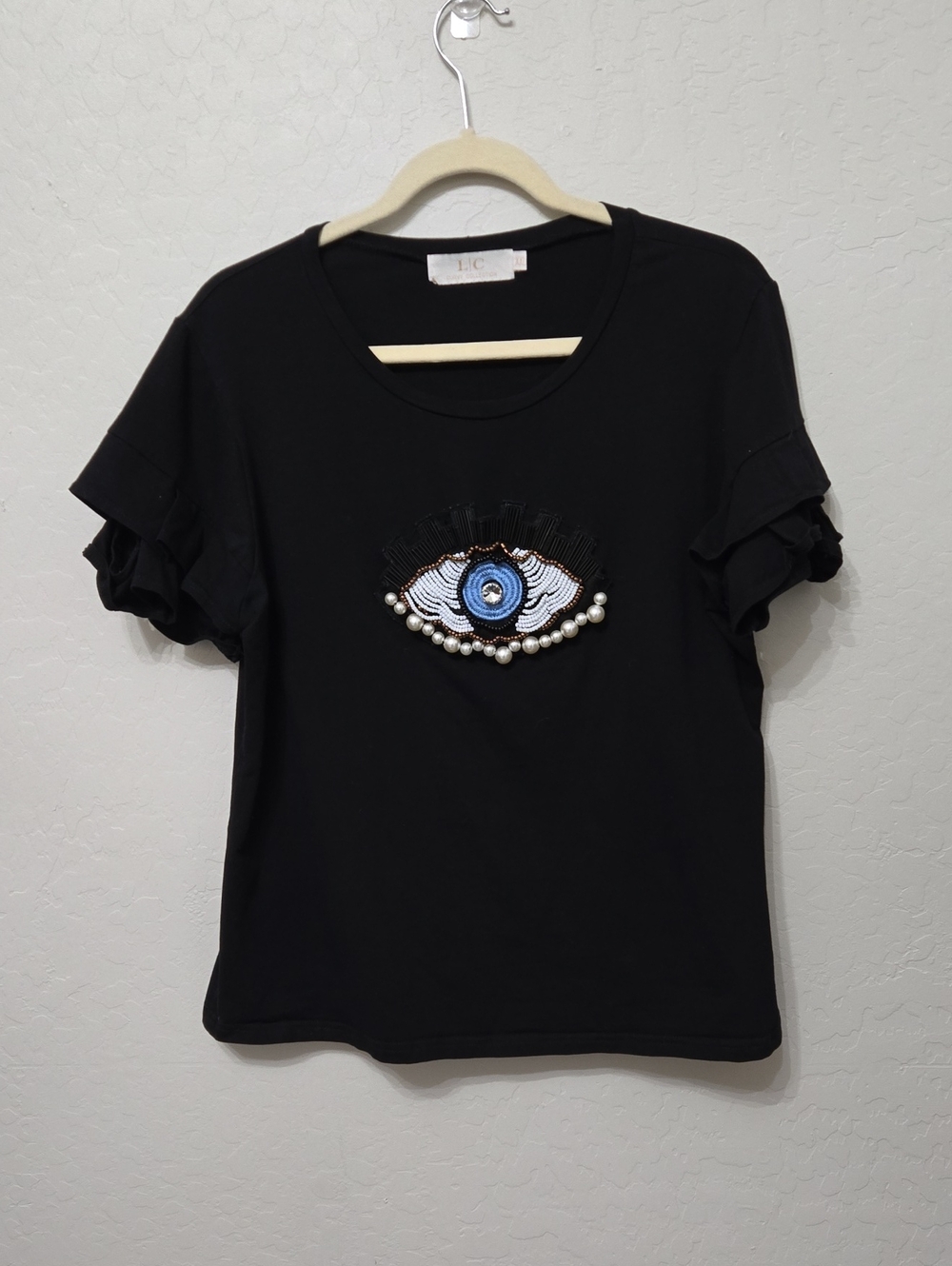 L/C Curvy Collectuon Black Ruffle Eye T Shirt Size XXL